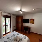 Puente De Piedra Hotel 2*