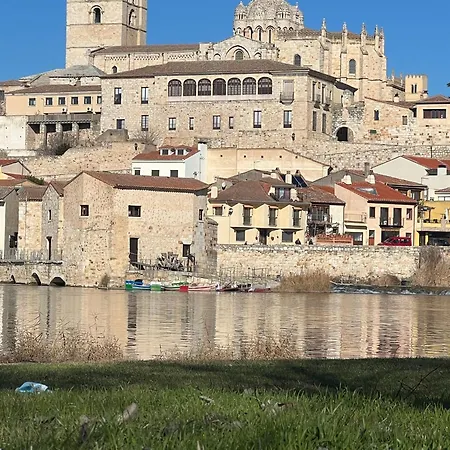 Puente De Piedra Hotel