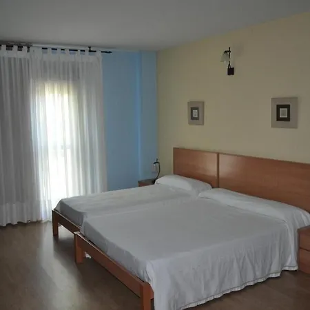 Puente De Piedra 호텔 2*