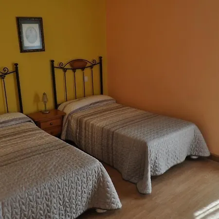 Szálloda Puente De Piedra