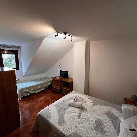 Puente De Piedra 호텔 사모라