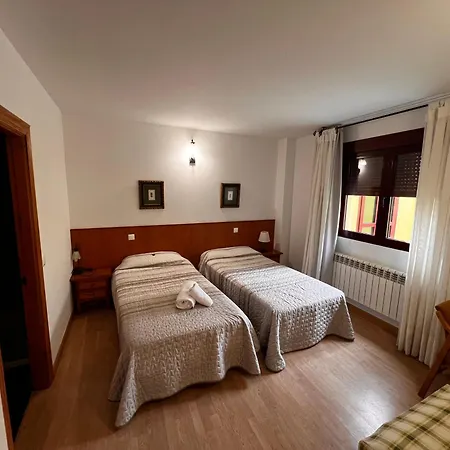 Puente De Piedra Hotel Zamora