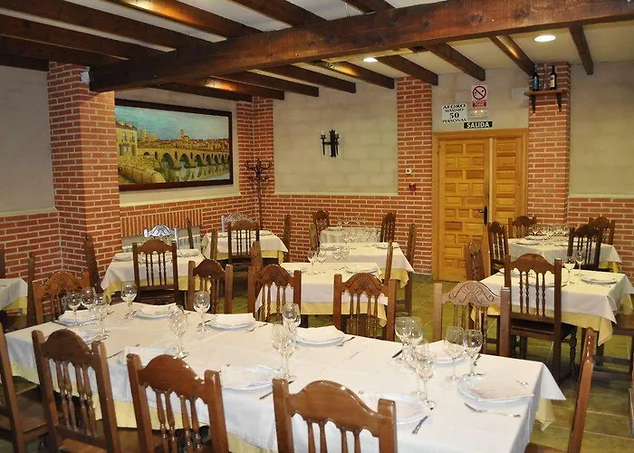 Hotel Puente De Piedra 2*