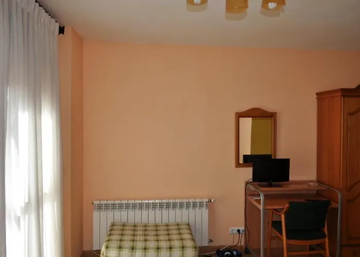 Puente De Piedra Hotel 2*