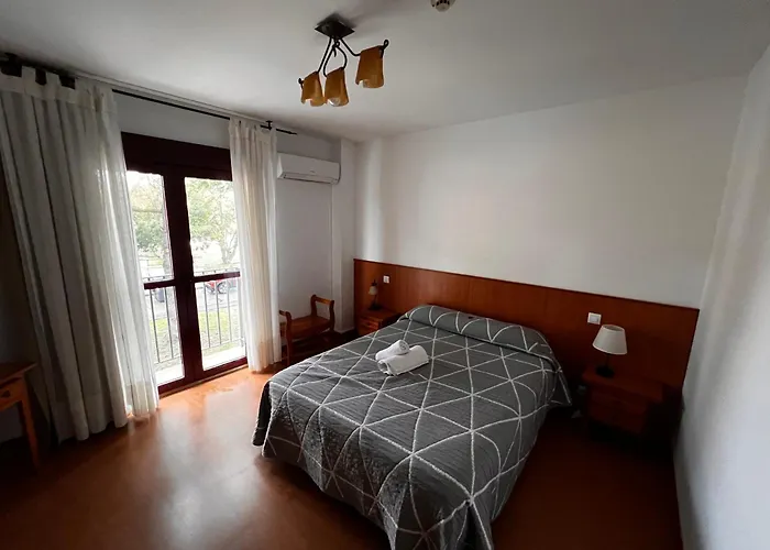 Puente De Piedra 2* Zamora