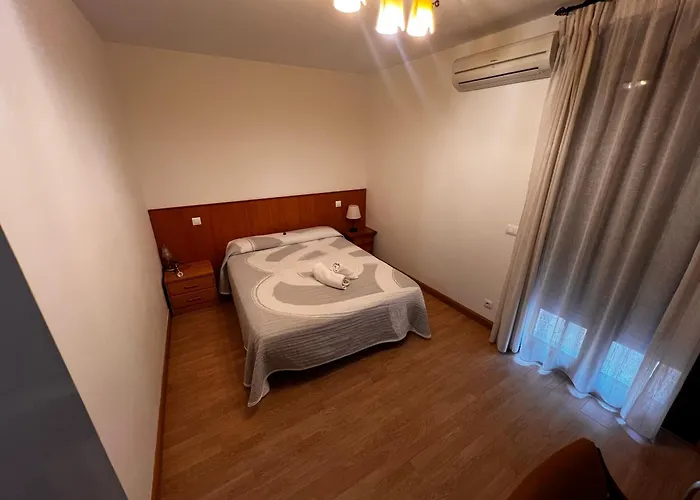 Hotel Puente De Piedra