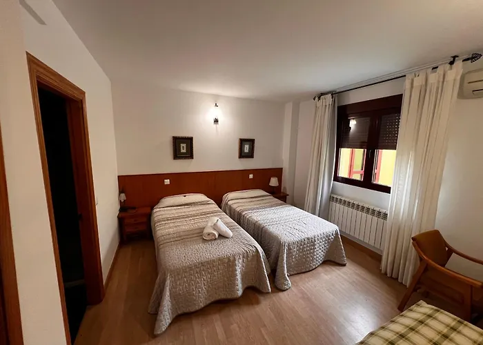 Puente De Piedra Hotel Zamora