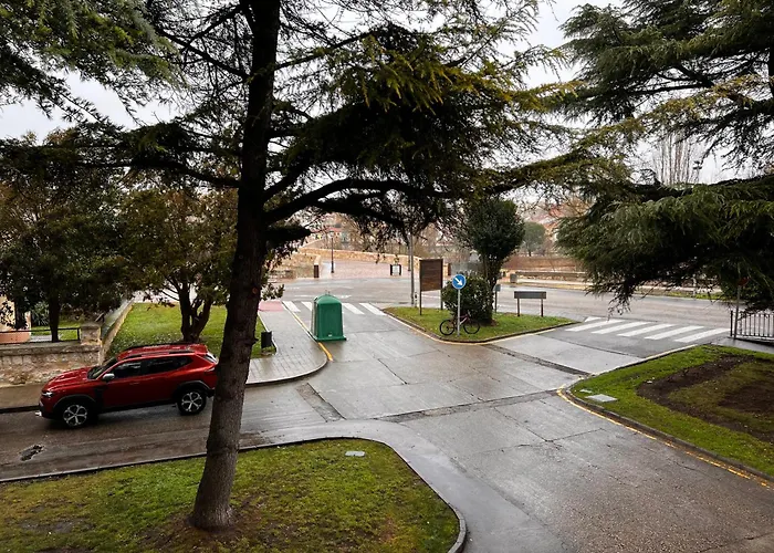 Puente De Piedra Hotel